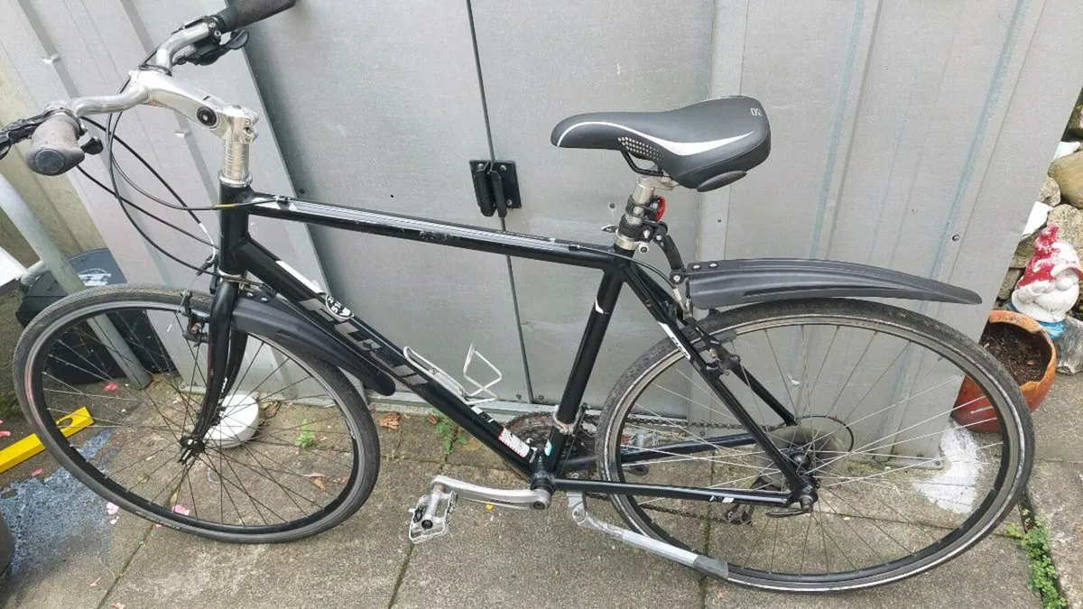 Fuji Absolute Road Bike - Image 4