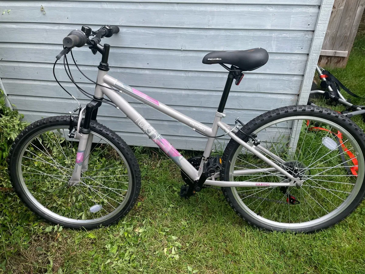 Young teens bike 28” - Image 1