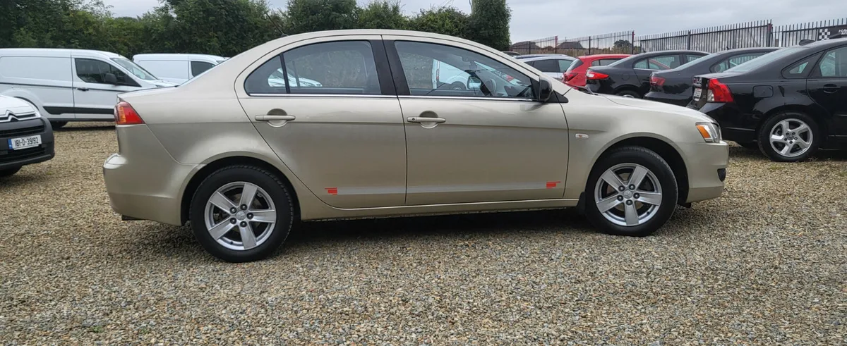 Mitsubishi Lancer 2010 - Image 2