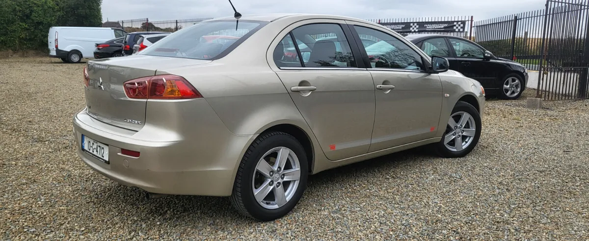 Mitsubishi Lancer 2010 - Image 3