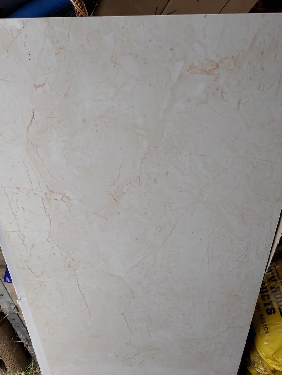 Splashback tile