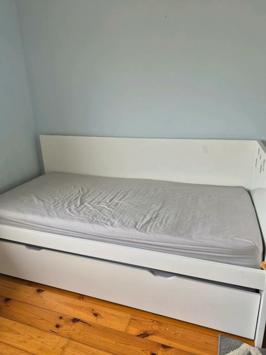 Bed - Image 3
