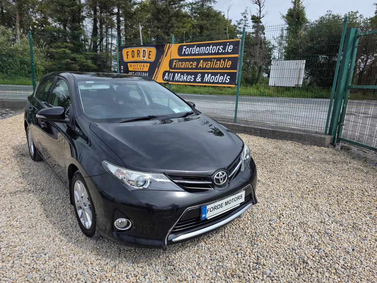 Toyota Auris 2013 1.4 Diesel - Image 1
