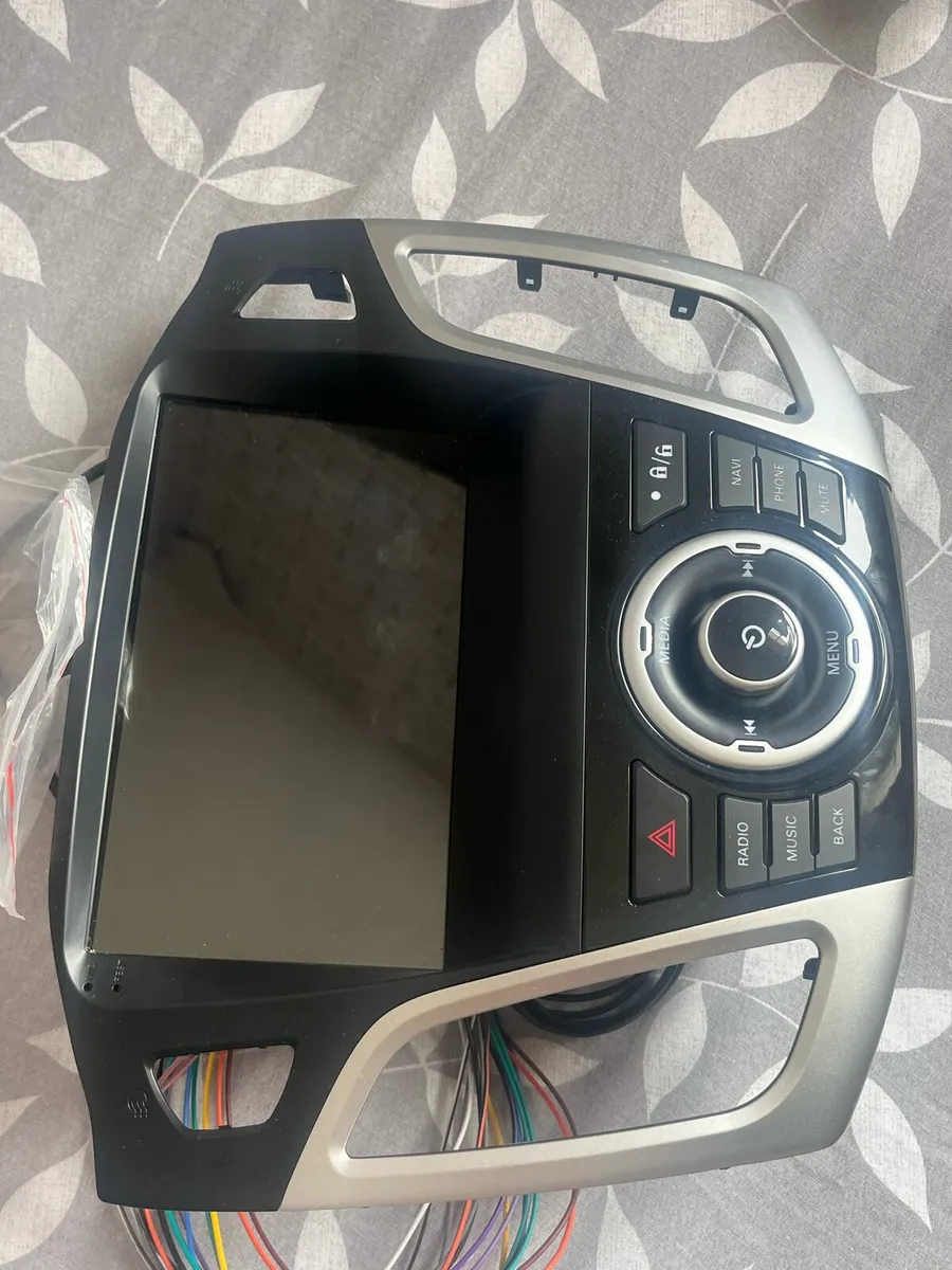 Car play stereo system - Image 3