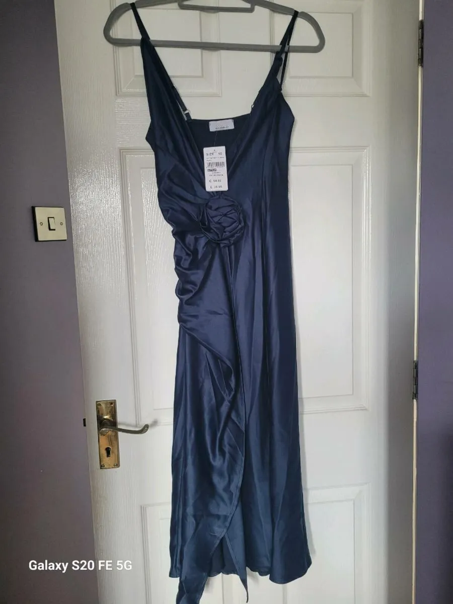 Quiz Satin dress - Image 1