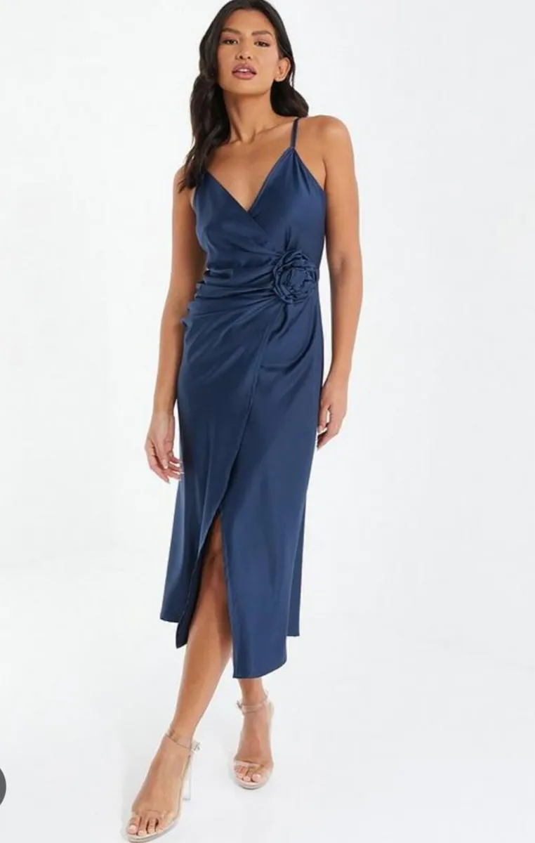 Quiz Satin dress - Image 2