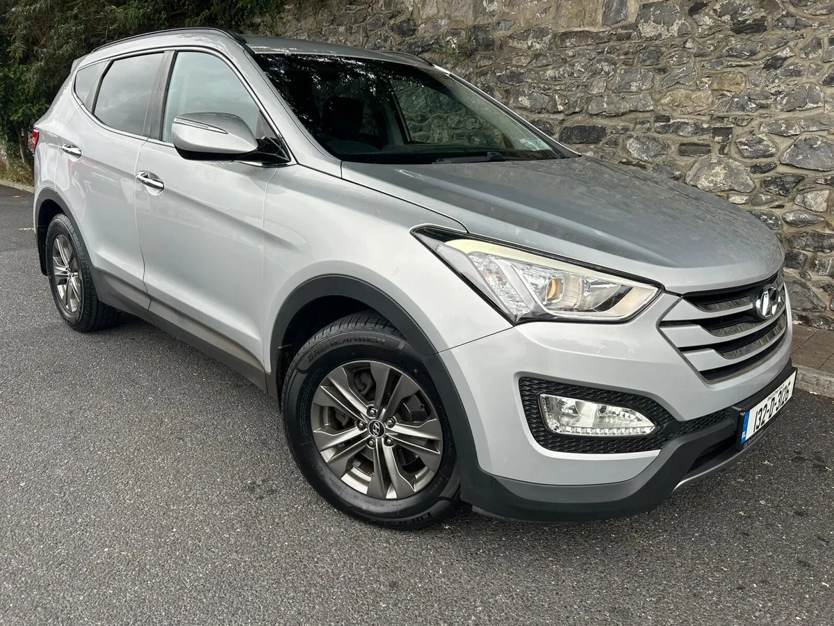 Hyundai Santa Fe 2013 4X4 Auto 7 seater - Image 2