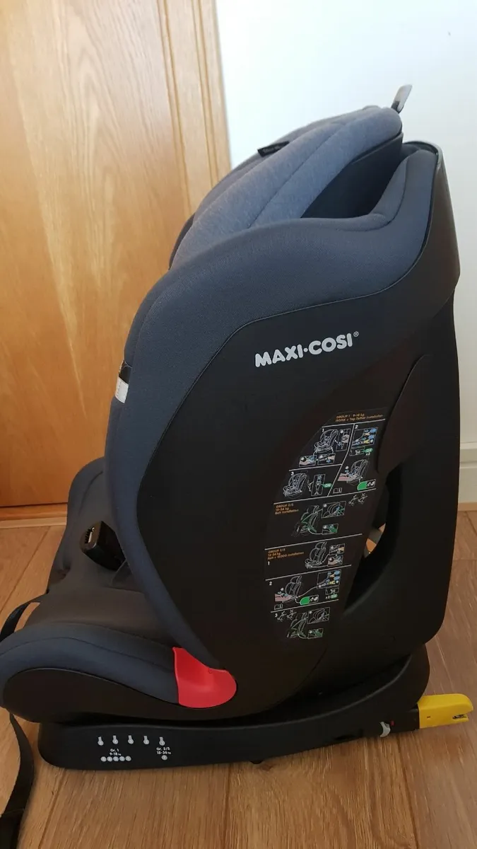 Car seat Maxi cozy Titan + BRAND NEW - Image 4