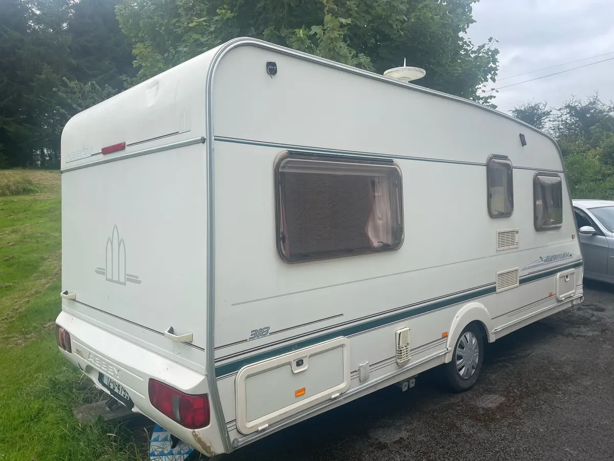 Caravan - Image 1