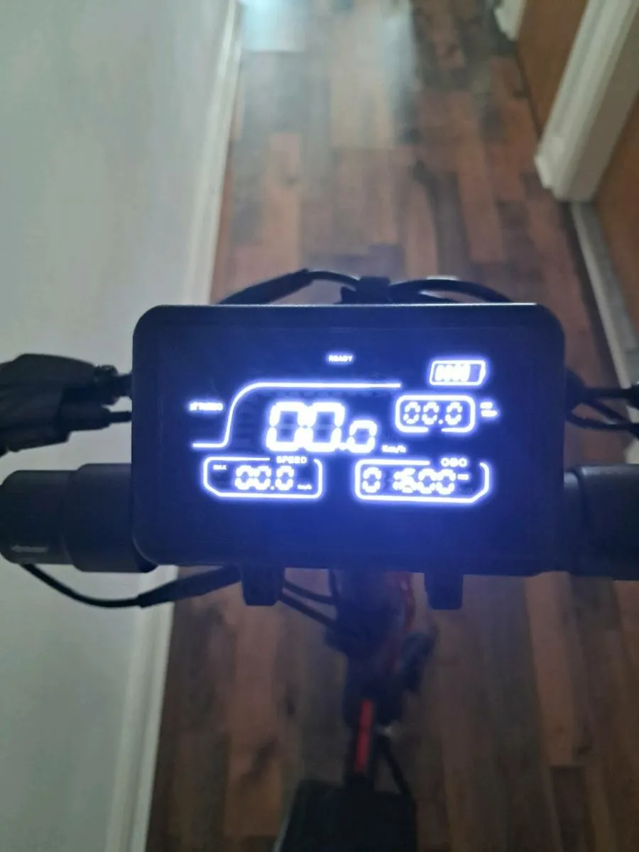 Electric scooter - Image 2