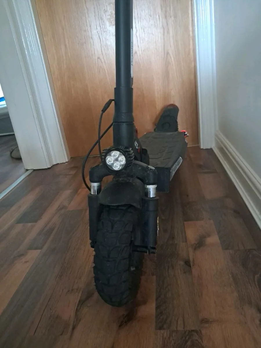 Electric scooter - Image 4