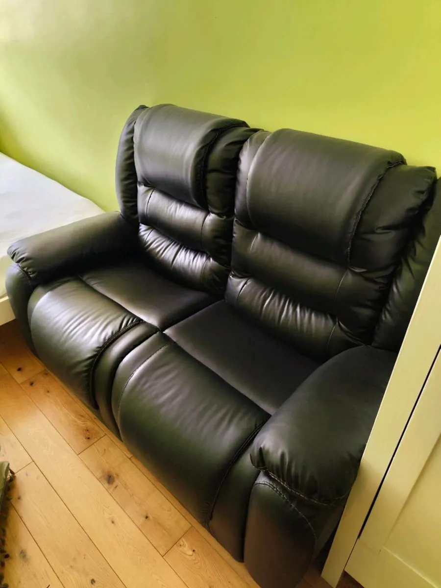 2 Sofa - Image 4