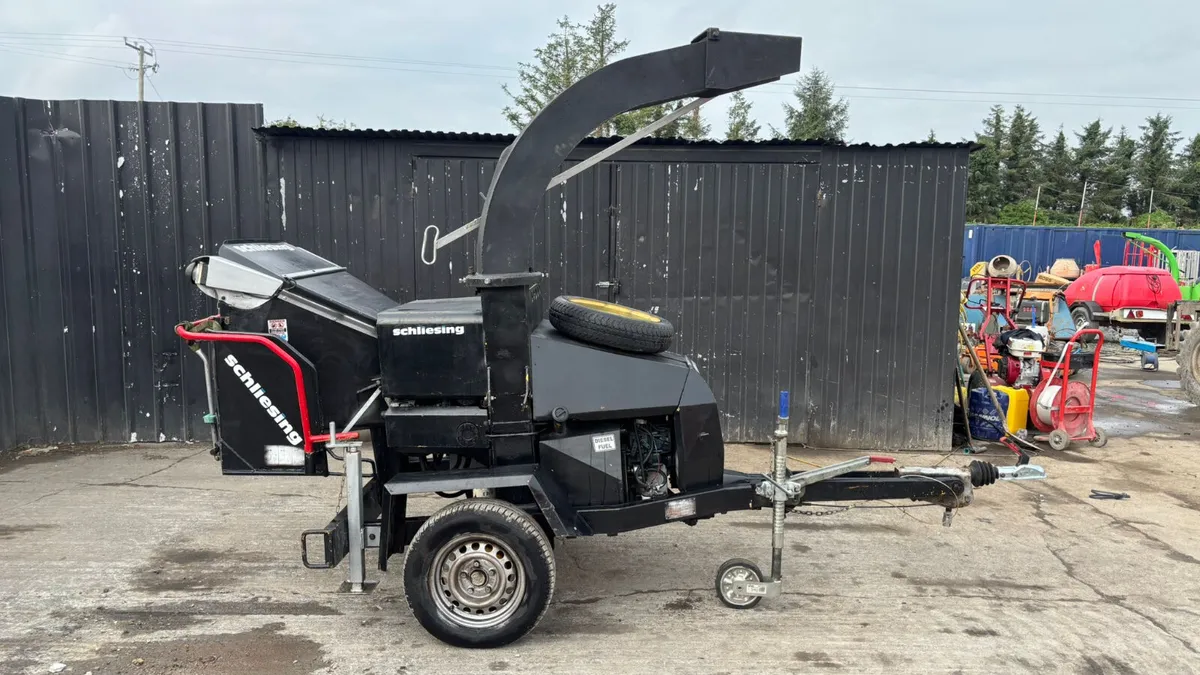 Schliesing 200 MX Single Axle Diesel Wood Chipper - Image 3