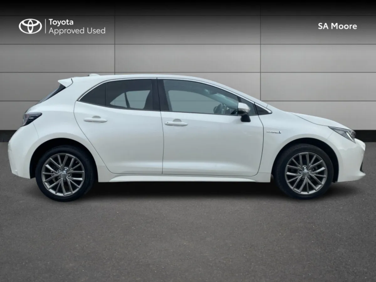 Toyota Corolla HYBRID SOL HATCHBACK - Image 3