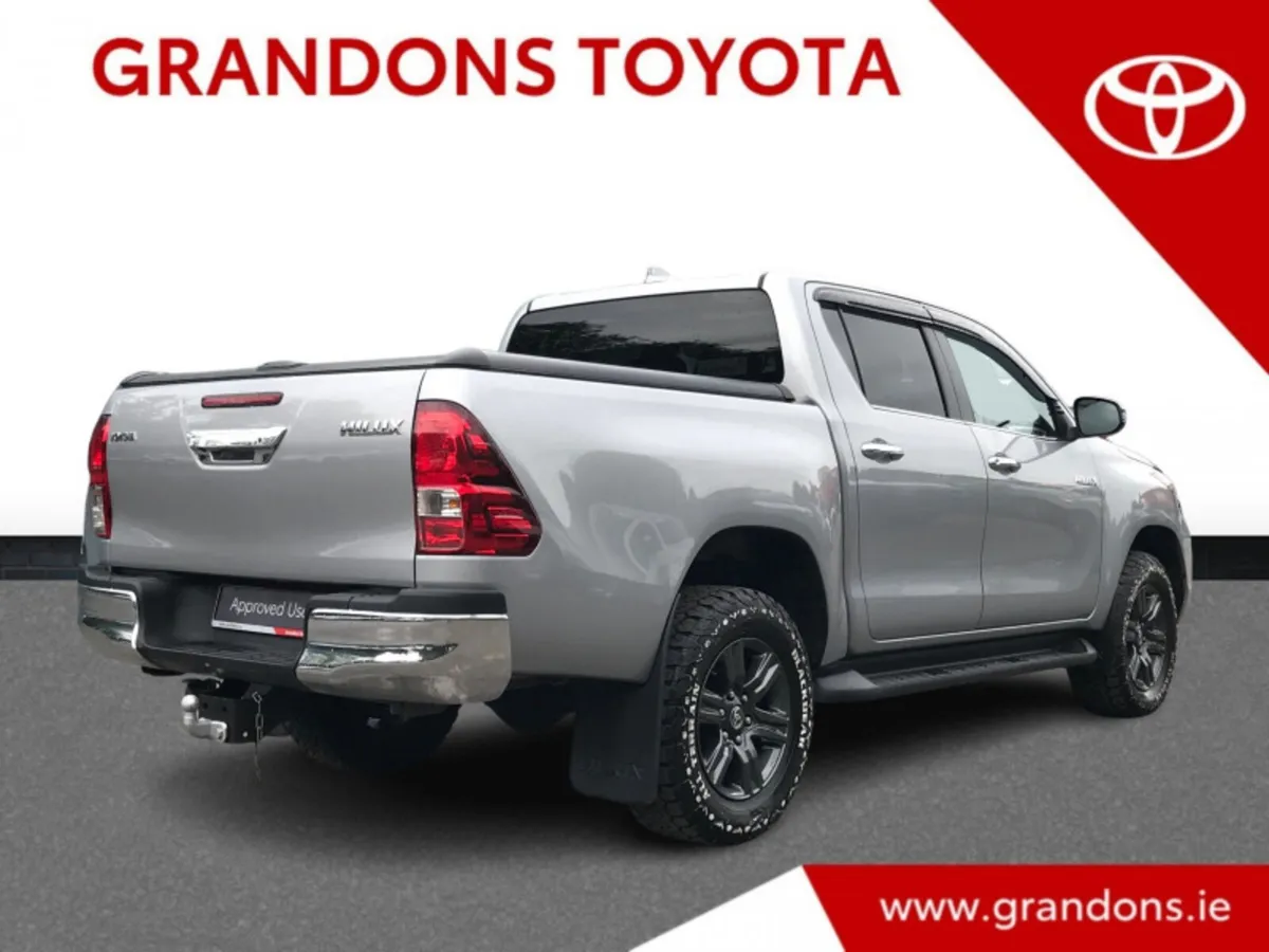 Toyota Hilux 2.8 SR5 DOUBLE CAB - GRANDONS - Image 2