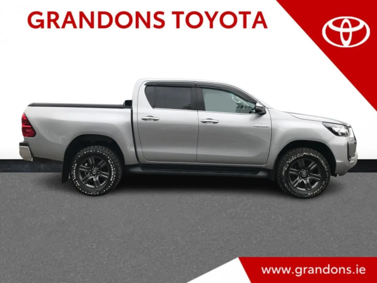 Toyota Hilux 2.8 SR5 DOUBLE CAB - GRANDONS - Image 3