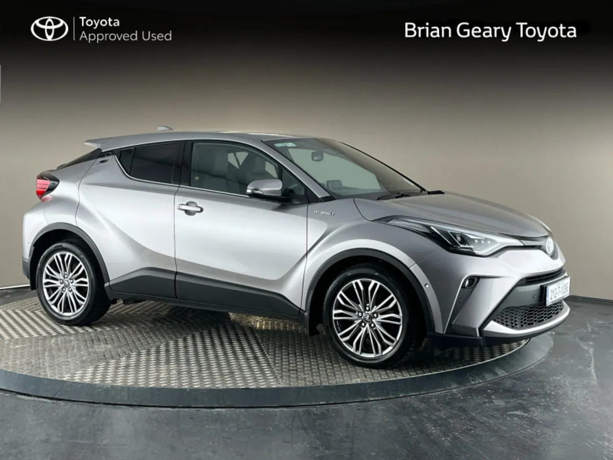 Toyota C-HR HYBRID SOL - Image 1
