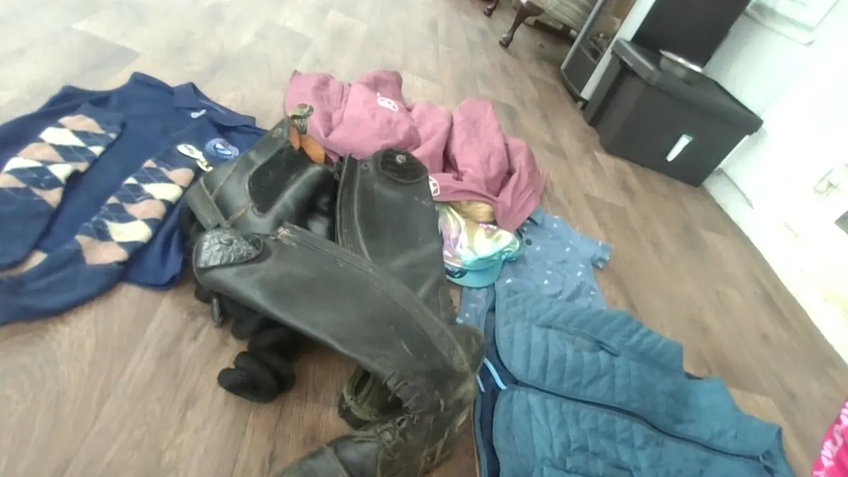tack room clear out  girls from 8 to 10 - Image 1