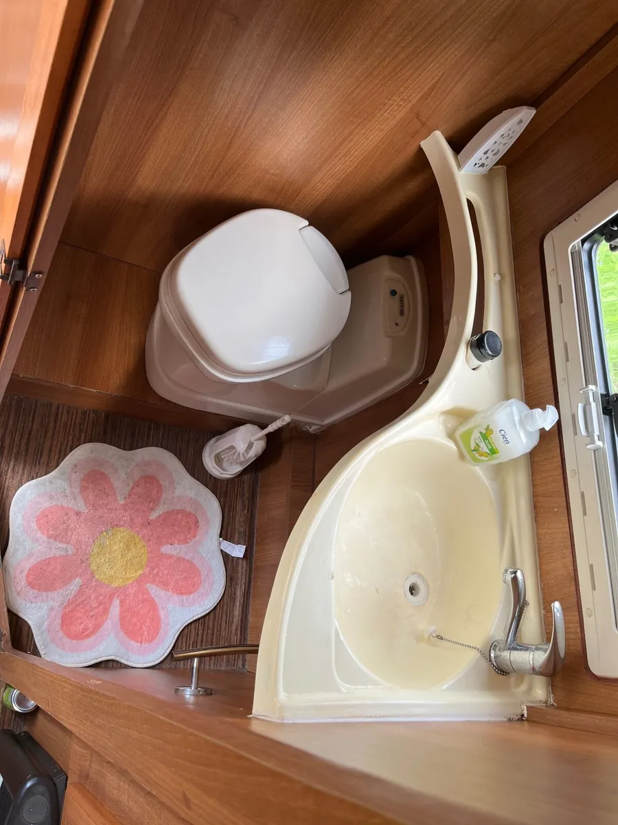 Camper - Image 2