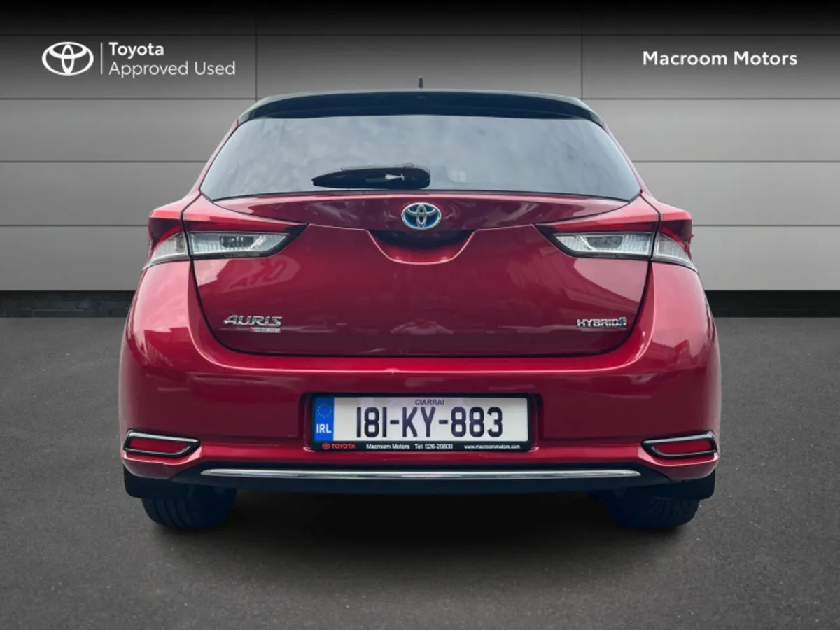 Toyota Auris HYBRID LUNA SPORT 4DR AUTO - Image 4
