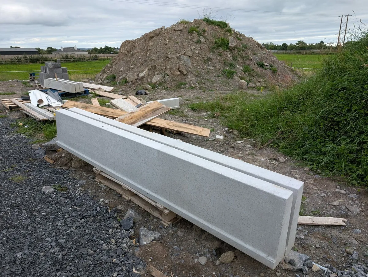 9 foot cills - Image 1