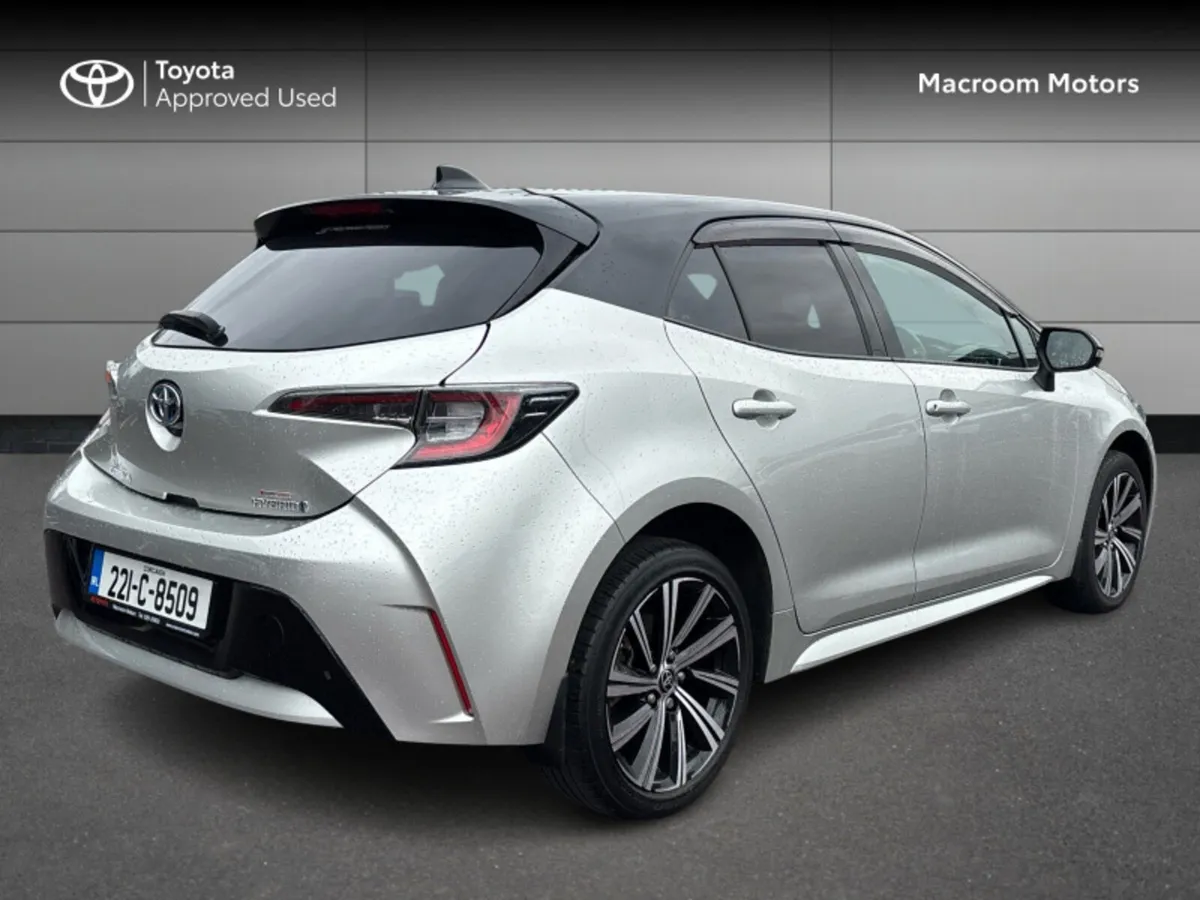 Toyota Corolla L/SPORT HB 4DR AUTO HYBRID - Image 2