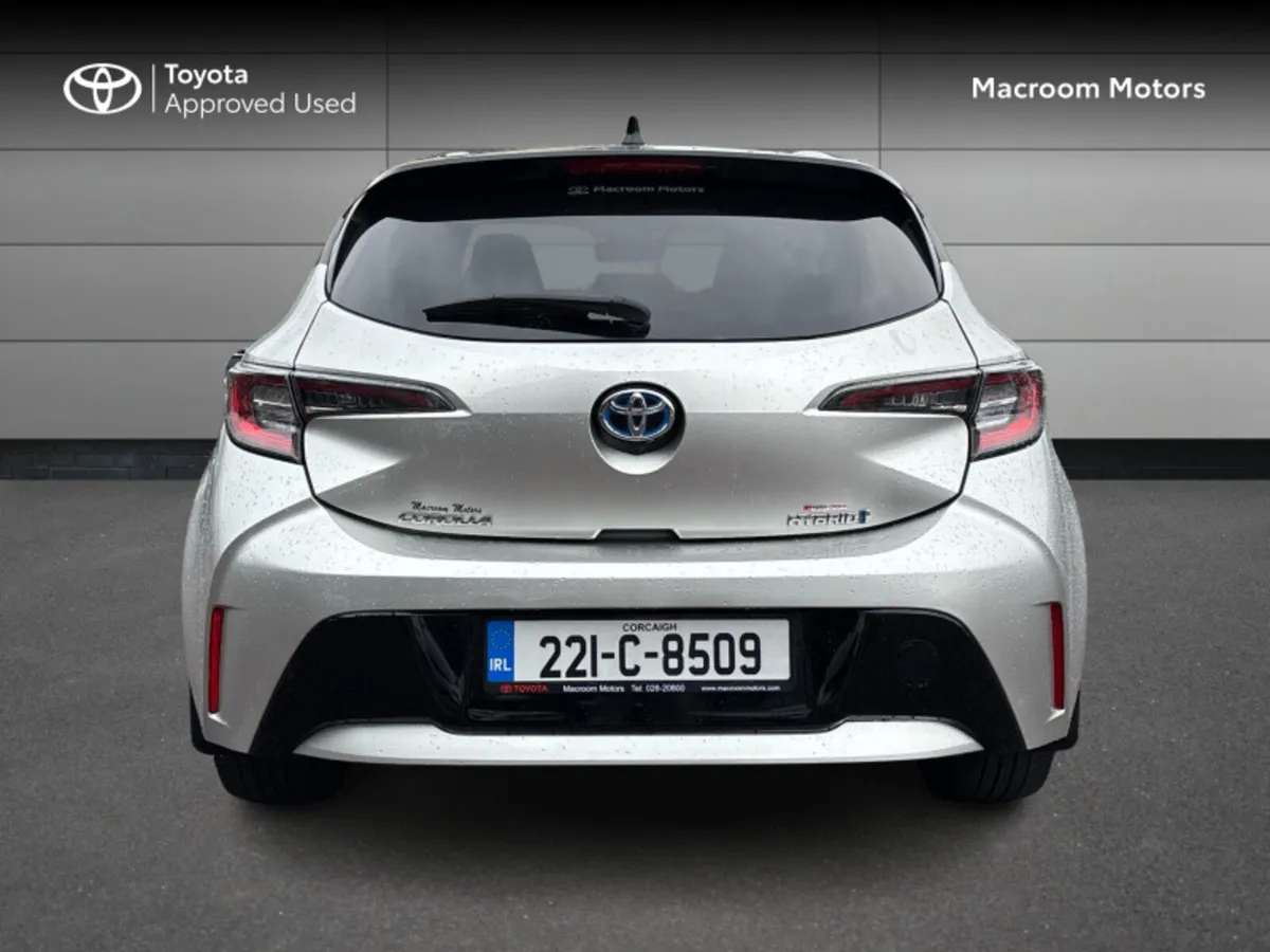 Toyota Corolla L/SPORT HB 4DR AUTO HYBRID - Image 4
