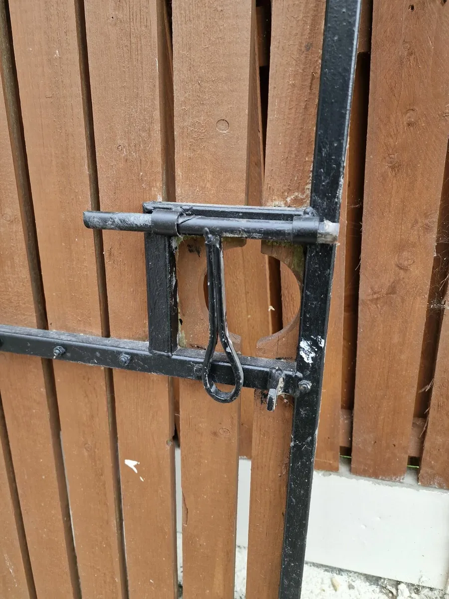 Site gate - Image 2