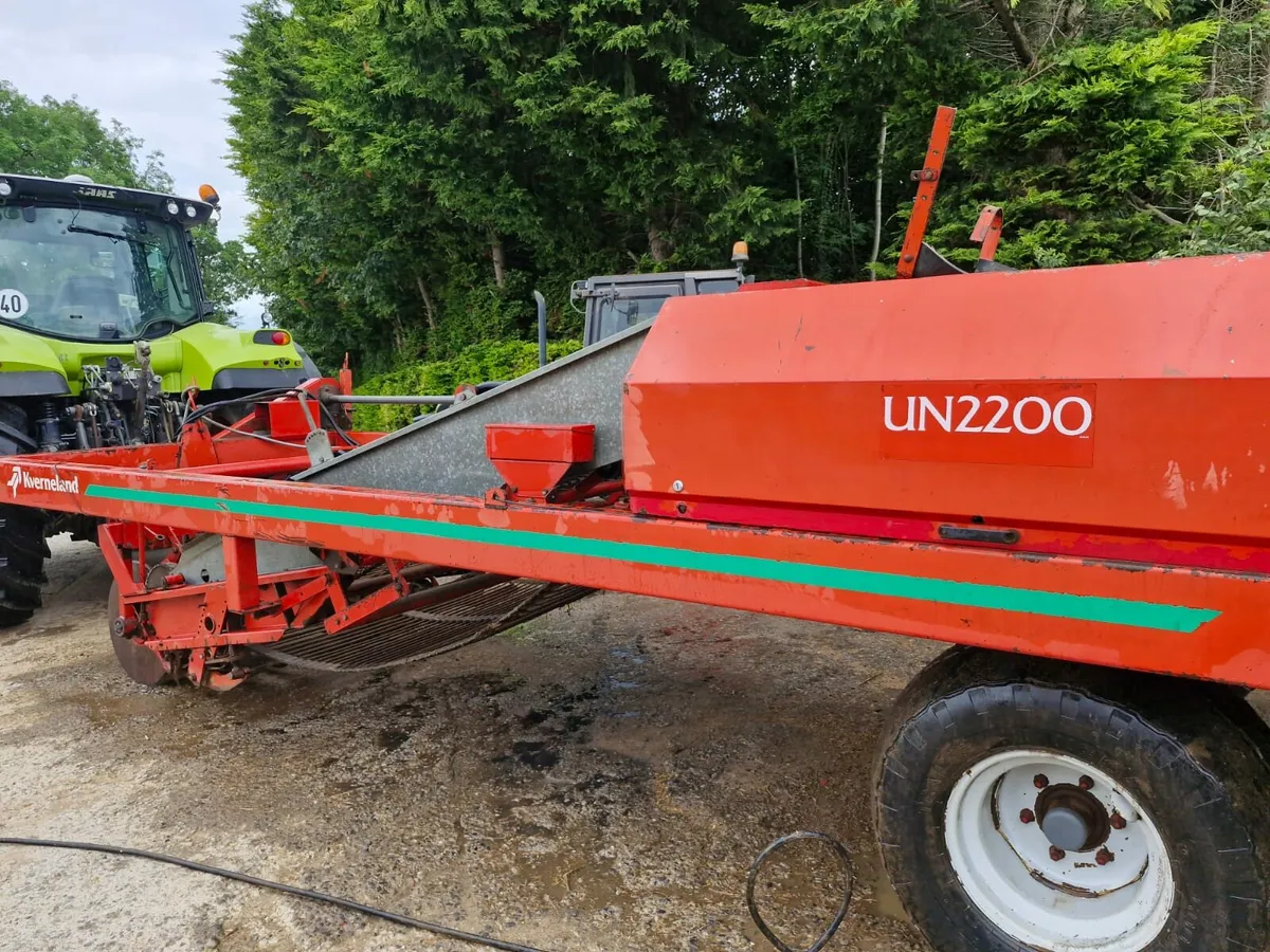 Kverneland UN2200 Potato Harvester - Image 3