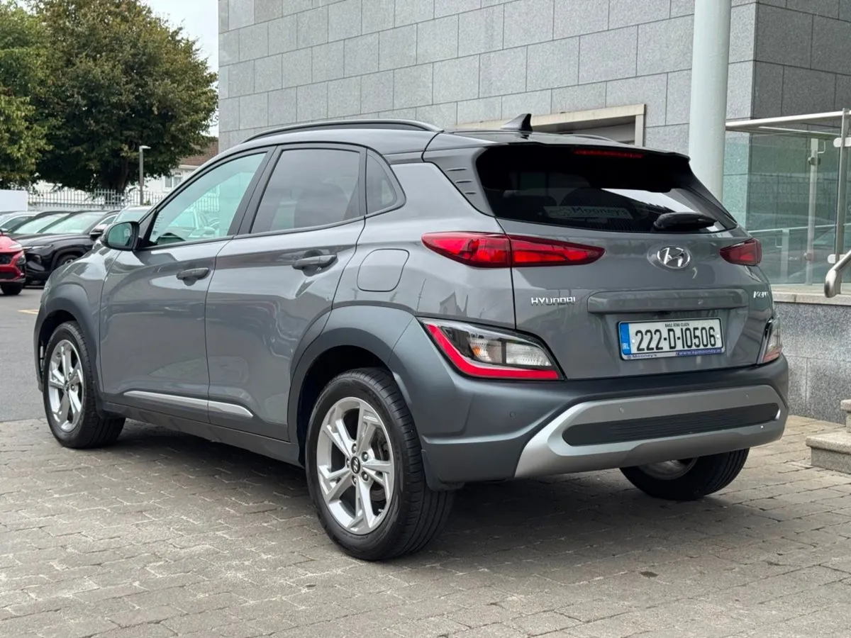 Hyundai Kona 1.0 T-gdi Executive Two Tone Roof - Image 4