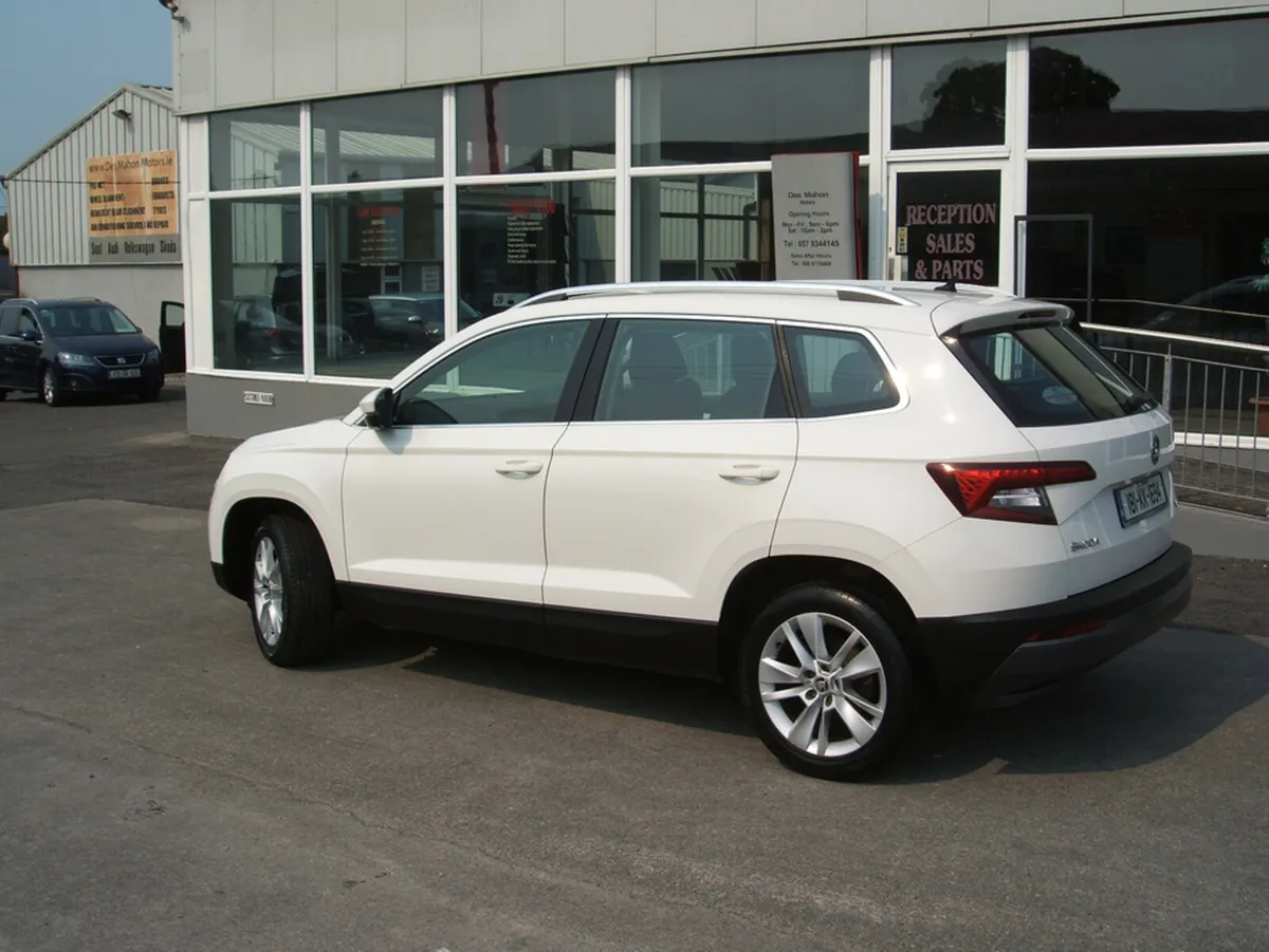 Skoda Karoq AMBITION 1.6 TDI 116HP 4 4DR - Image 2