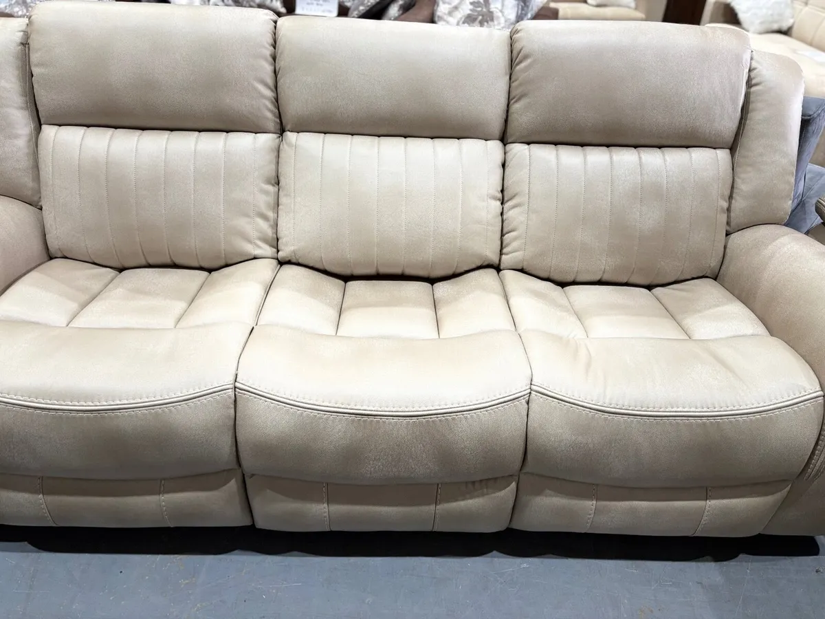 Luxury Recliners - Image 1