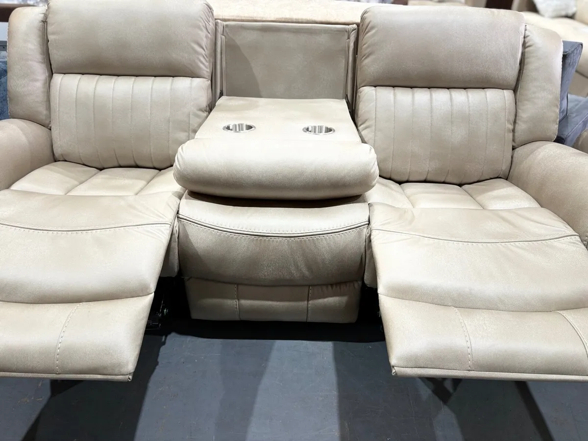 Luxury Recliners - Image 2