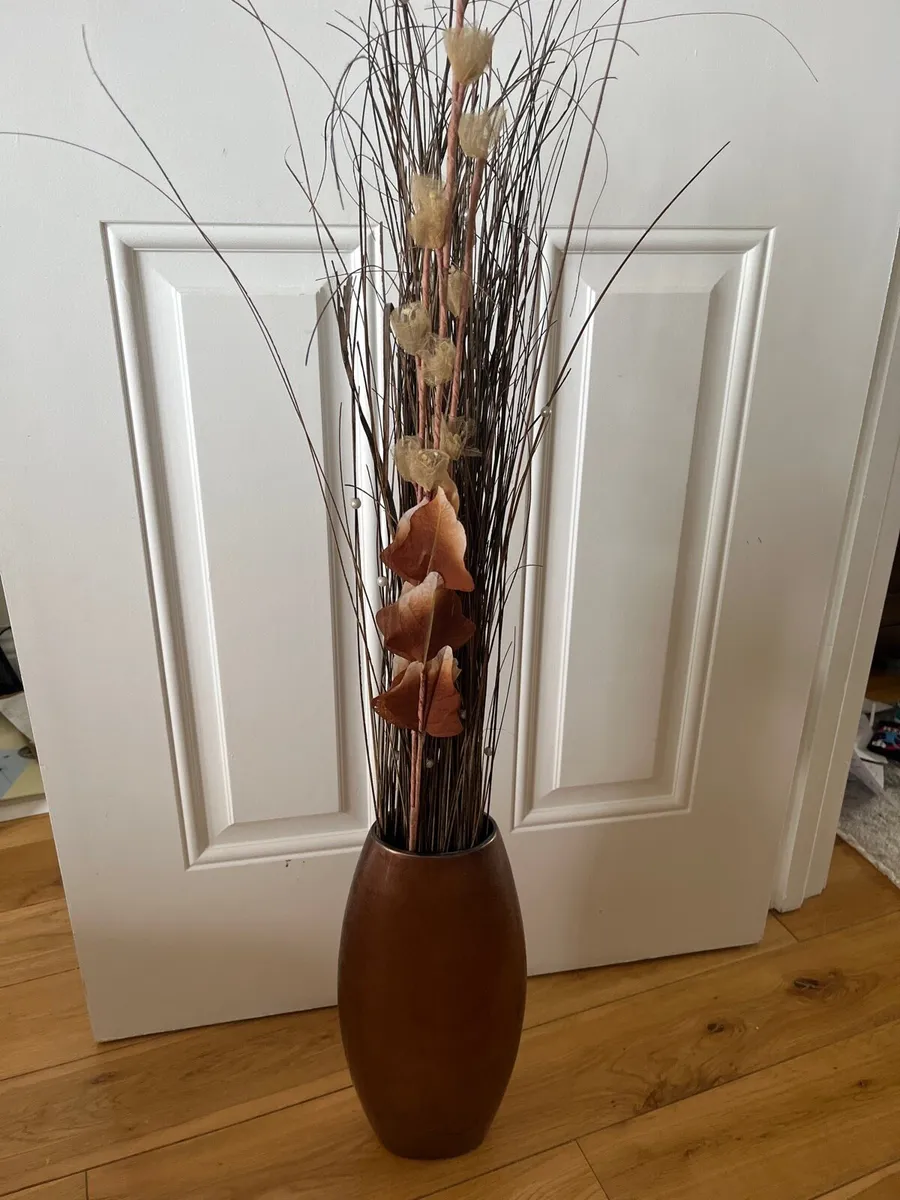 Decorative vase