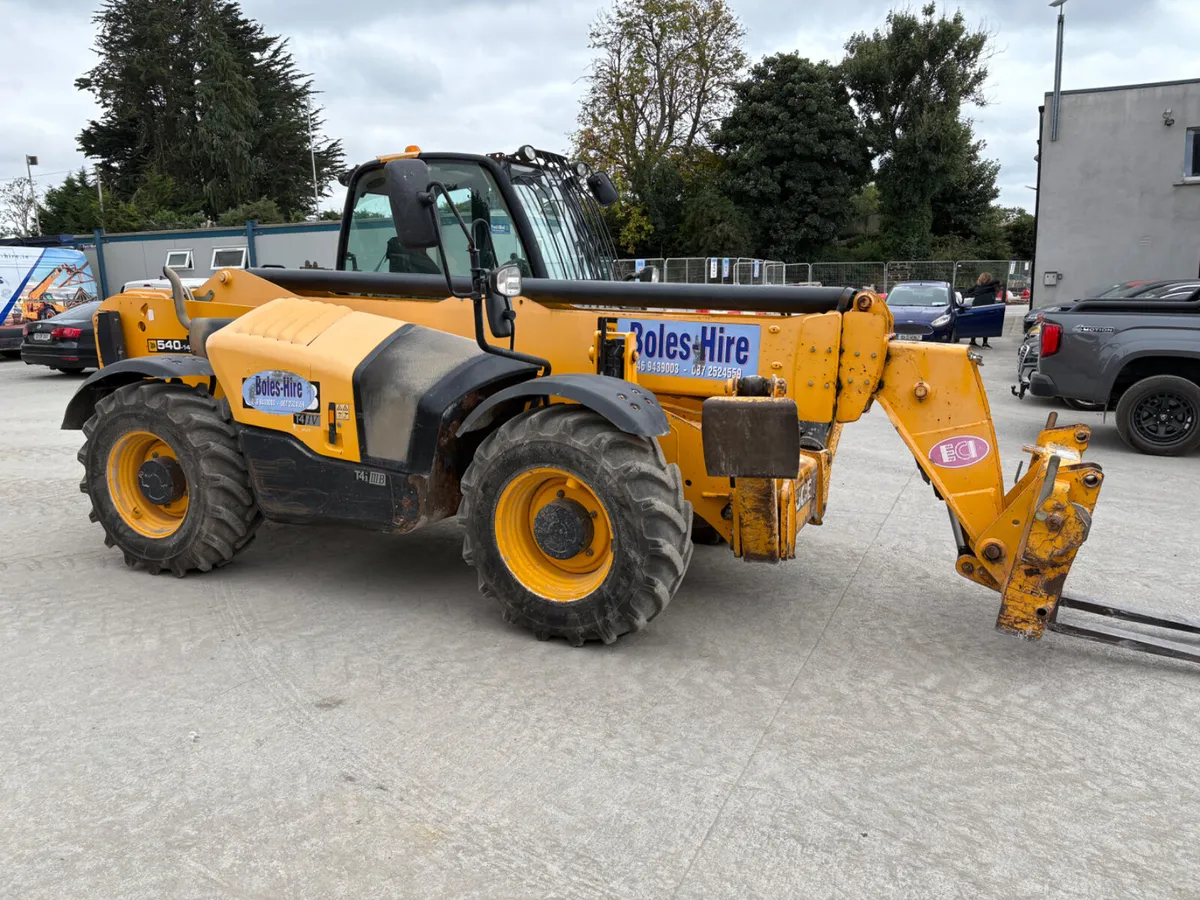 2017 Jcb 540/140 - Image 1