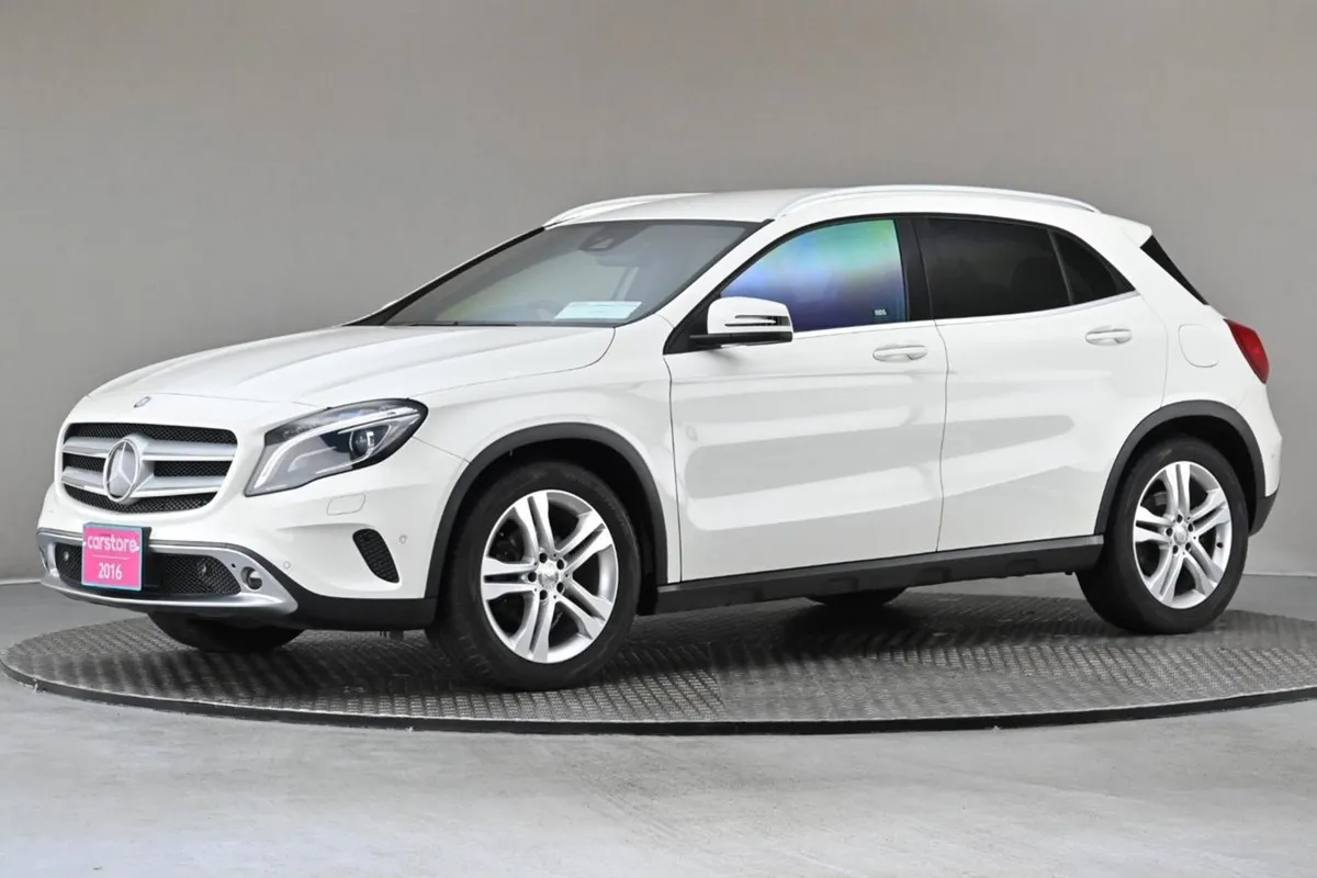 Mercedes-Benz GLA Class GLA 180  powered Tailgate - Image 4