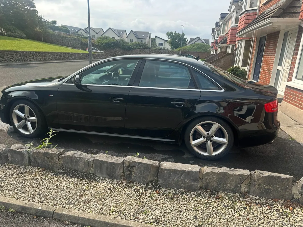 Audi A4 2009 - Image 2