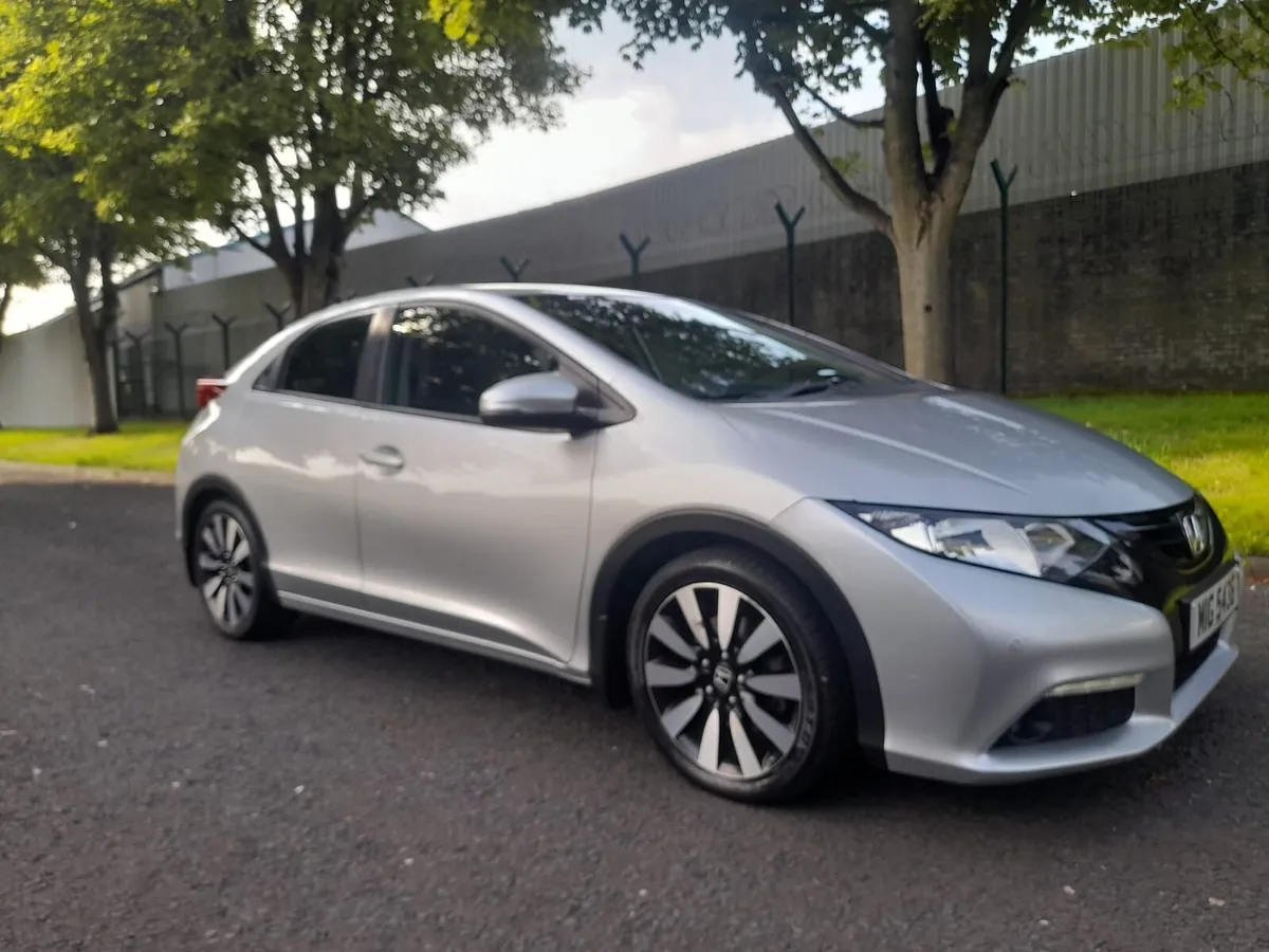 Honda Civic I-Vtec 2014 AUTOMATIC Just Serviced - Image 1
