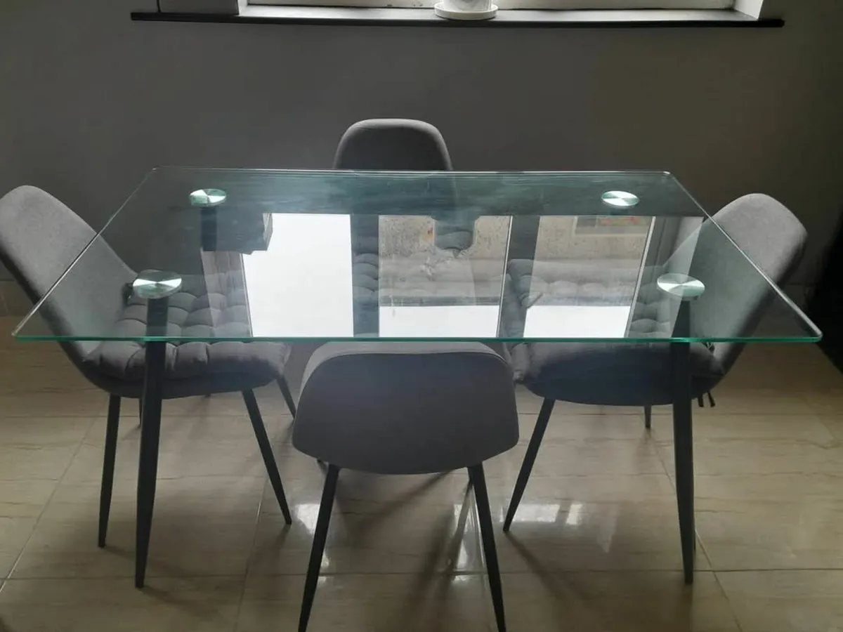 Dinging Table - Image 1
