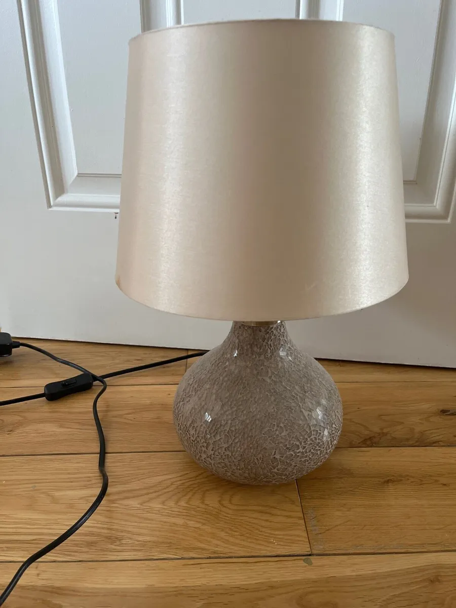 Lamp with shade - Image 1