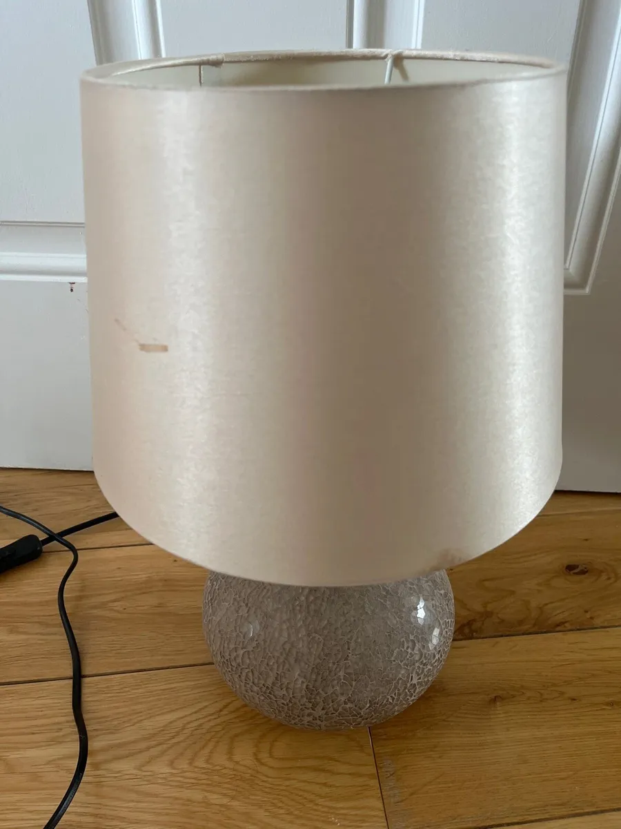 Lamp with shade - Image 2