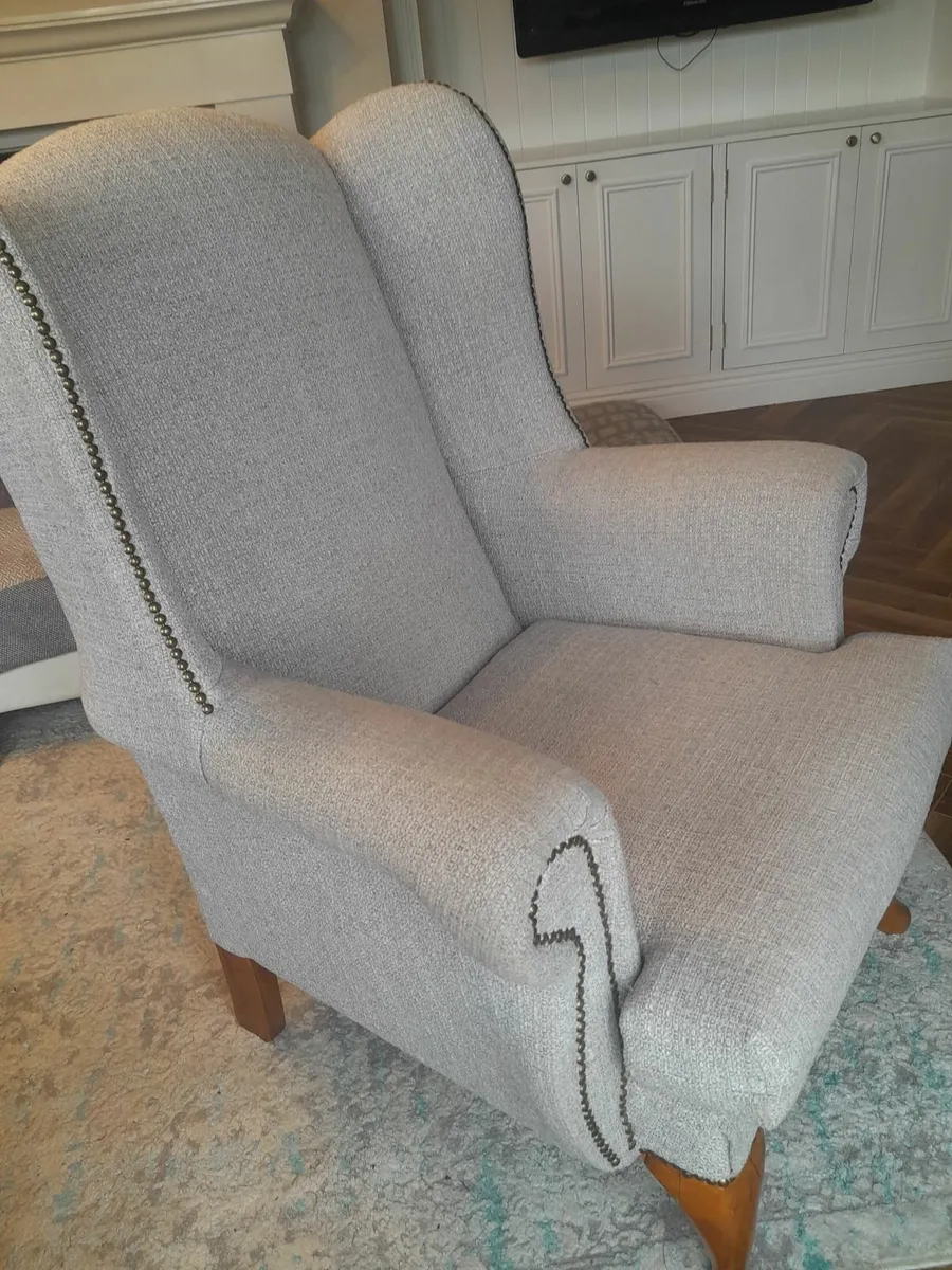 Queen Anne Armchair - Image 1