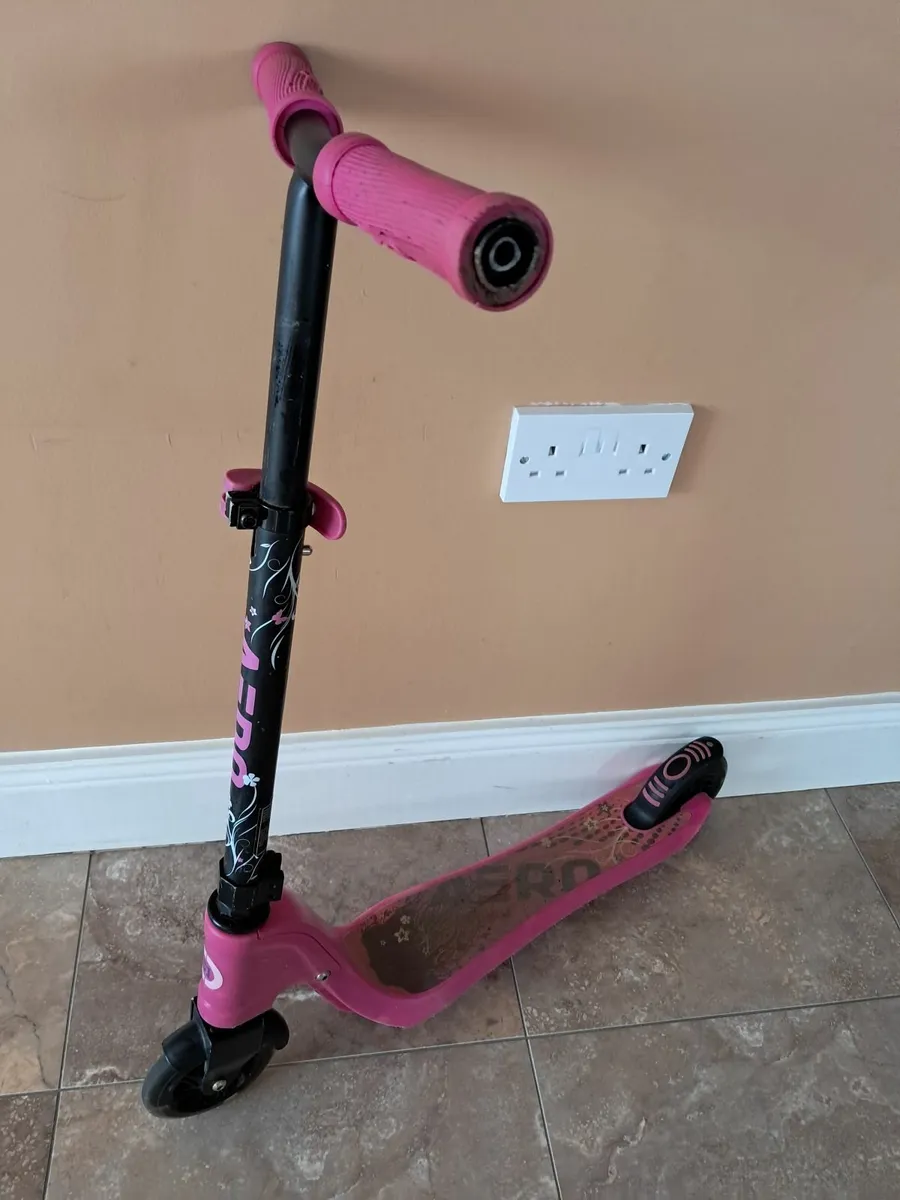 Scooter - Image 2