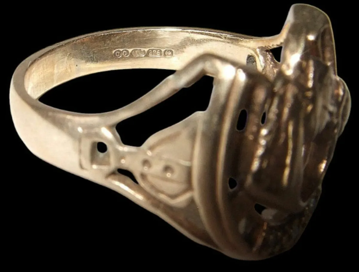 Vintage Hallmarked 9ct Gold & Diamond Ring - Image 2