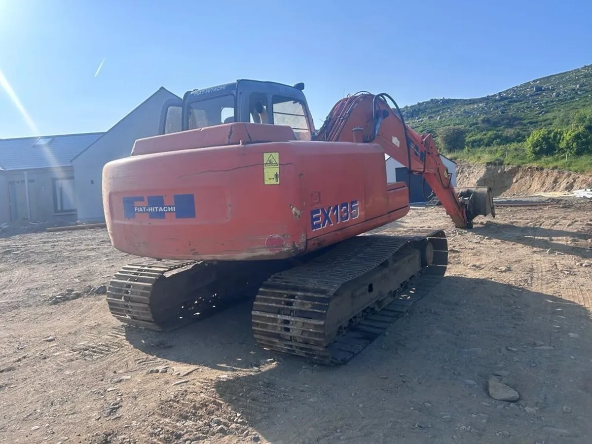 Fiat hitachi ex135 2002 - Image 2
