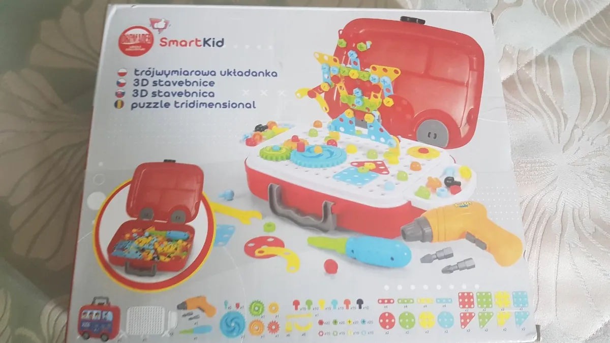 Kids' DIY Construction Set with drill- BRAND NEW - Image 3