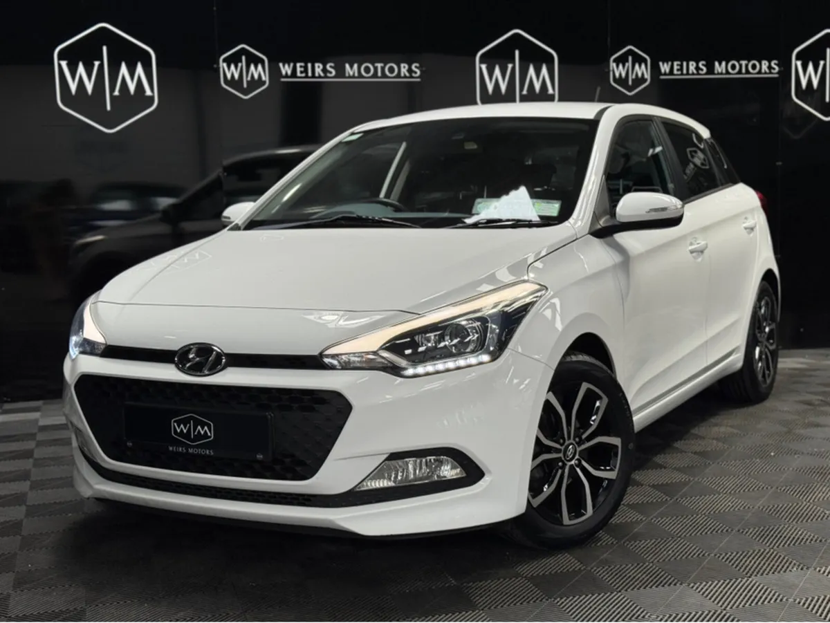 Hyundai i20 ACTIVE DELUXE 5DR - Image 2