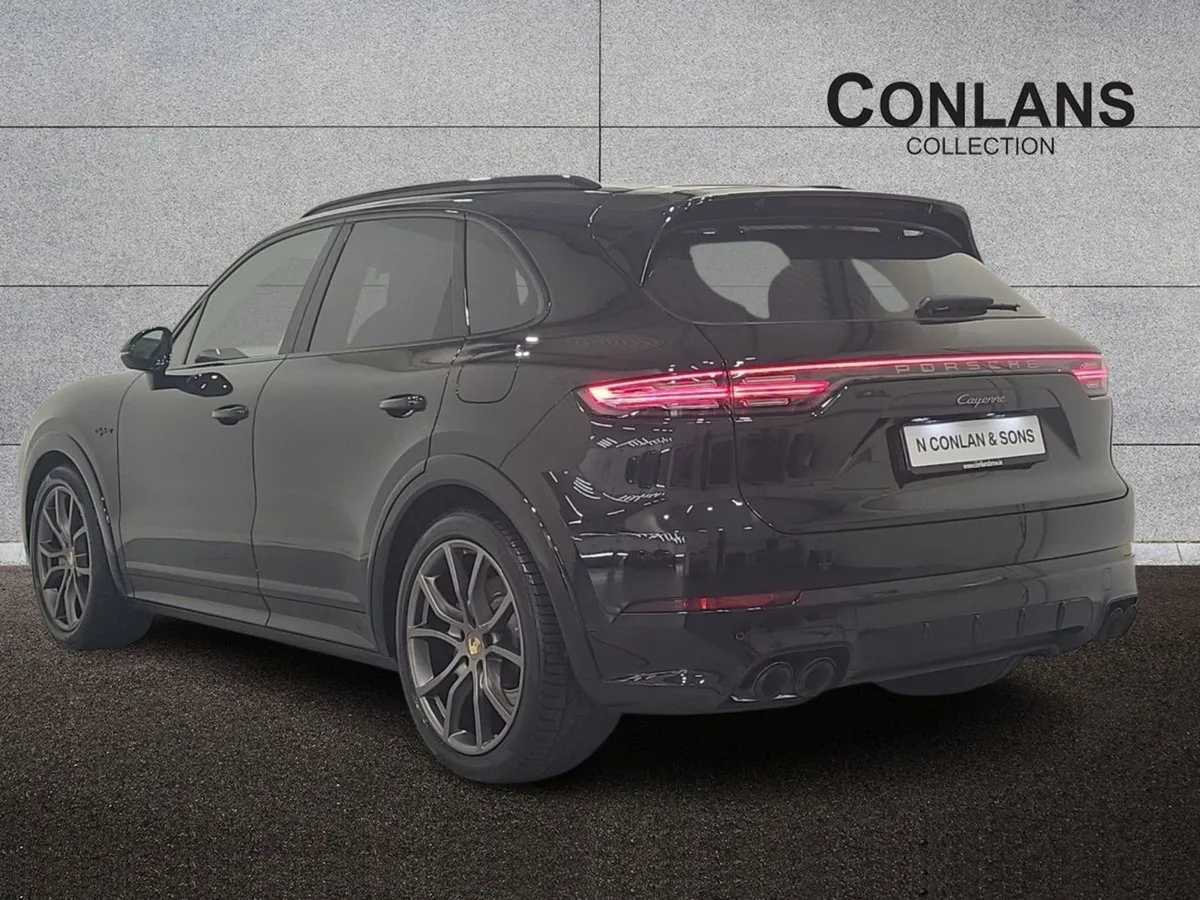 Porsche Cayenne 3.0 V6 E-hybrid 4WD Auto - Image 3
