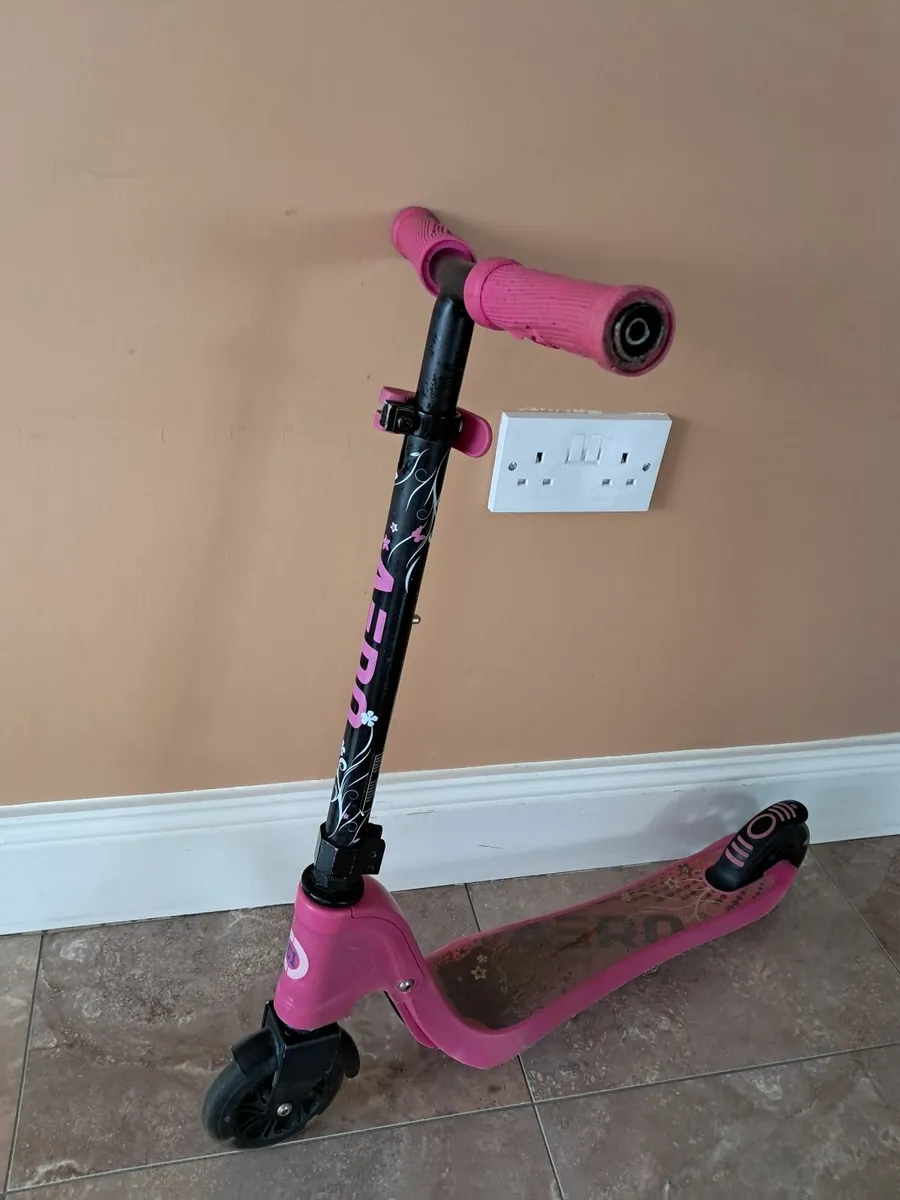Scooter - Image 1
