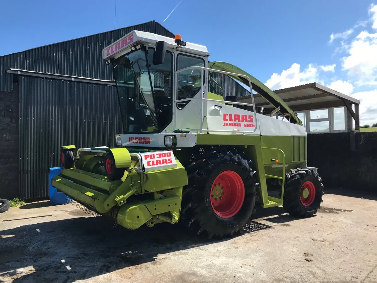 Claas jaguar 690sl silage harvester - Image 3